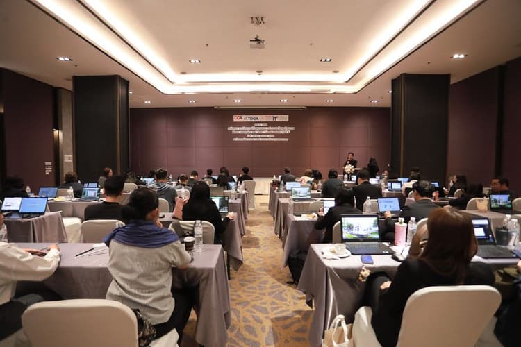 Photo compilation of the training atmosphere “Data Analytics and Data Visualization” enhancing digital skills of government personnel towards Digital Government