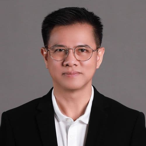 อาจารย์ เฉลิมพล ศิริกายน